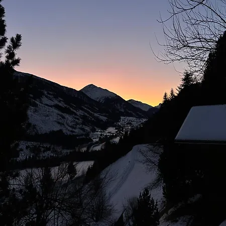 アパート Schieslis