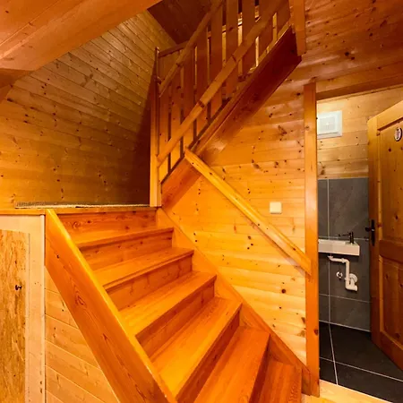 Schieslis Apartment *