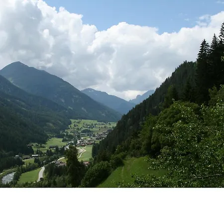 Schieslis Apartment *